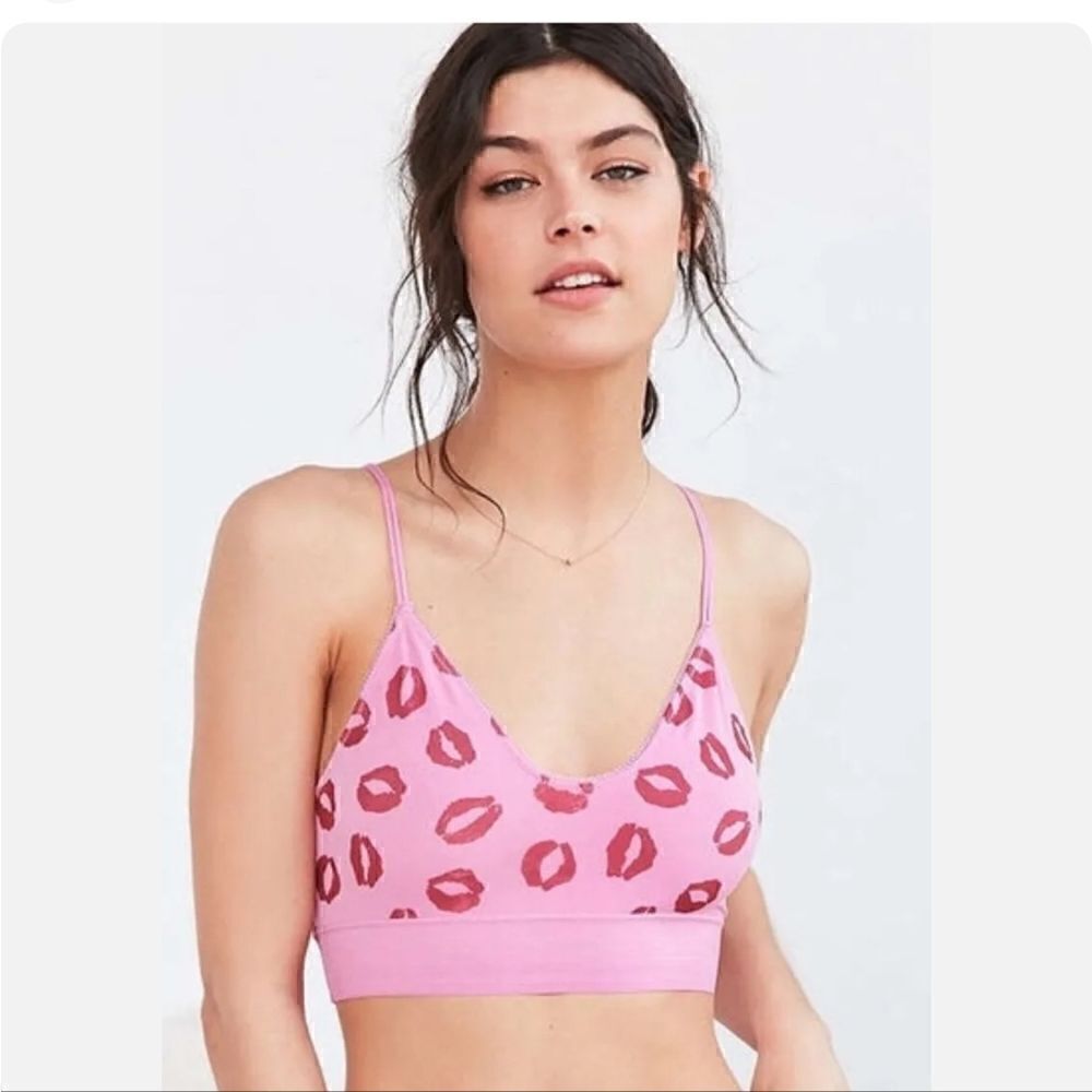 Urban Outfitters Pink and Red Kiss Bra Small NWOT